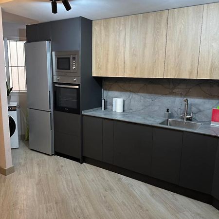 Marina Apartment Торевиеха Екстериор снимка