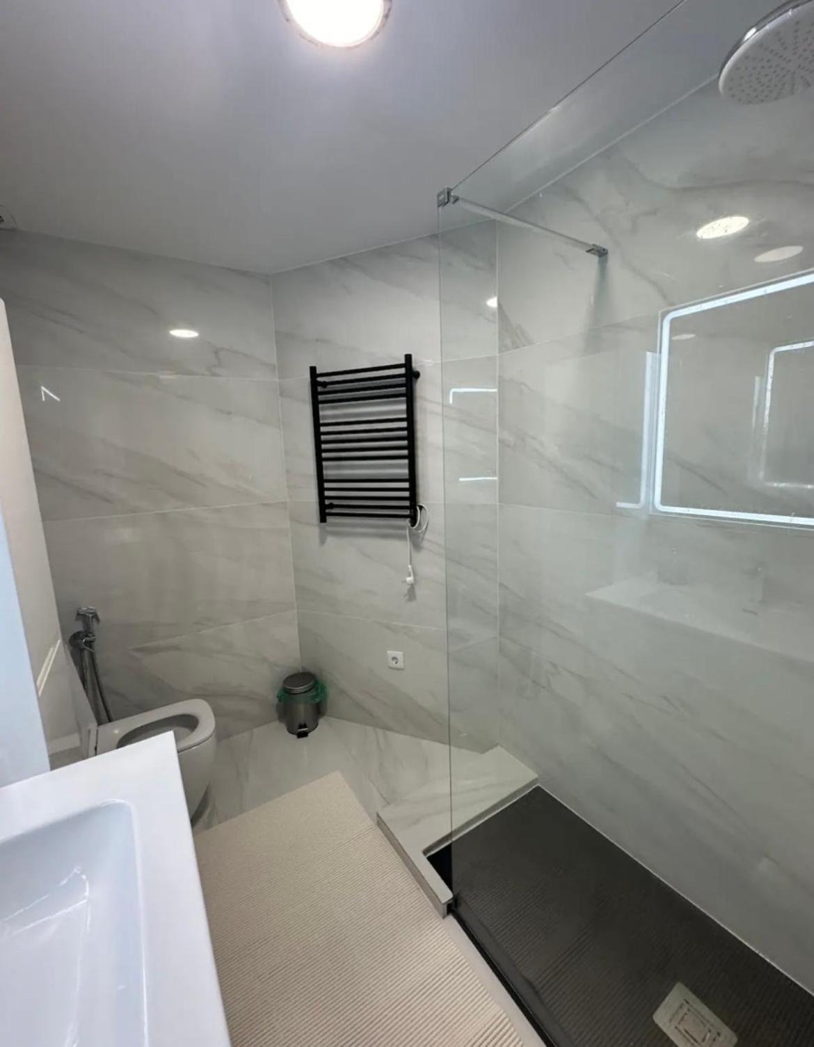 Marina Apartment Торевиеха Екстериор снимка