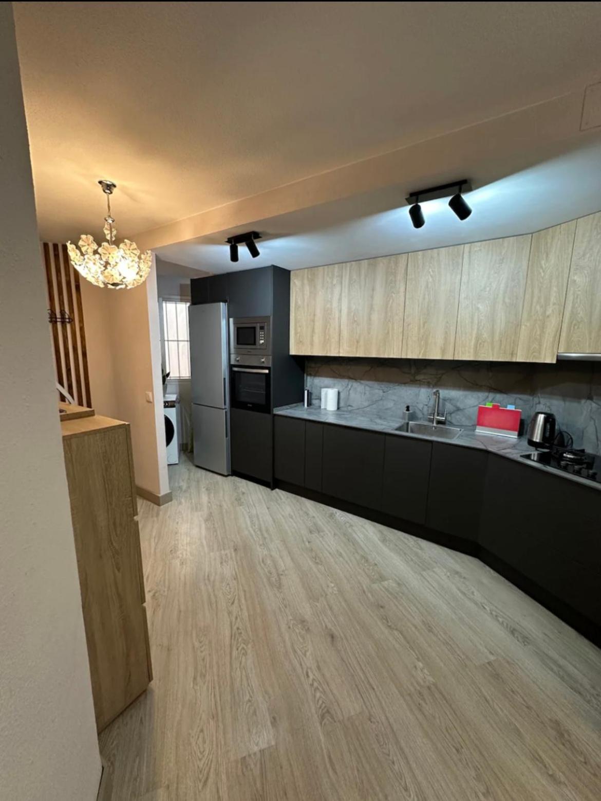 Marina Apartment Торевиеха Екстериор снимка