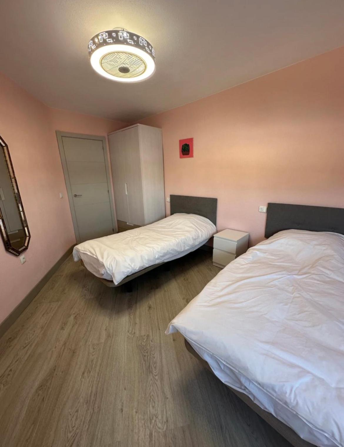 Marina Apartment Торевиеха Екстериор снимка