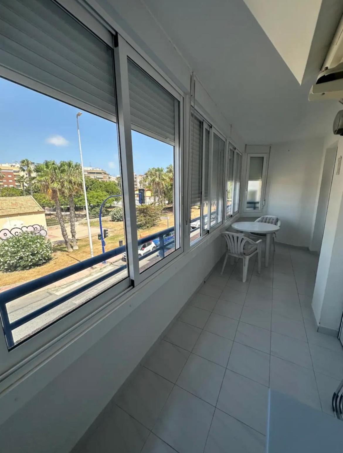 Marina Apartment Торевиеха Екстериор снимка