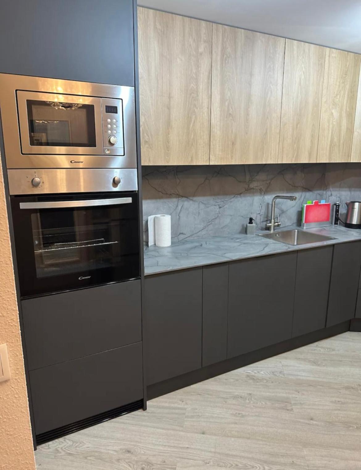 Marina Apartment Торевиеха Екстериор снимка