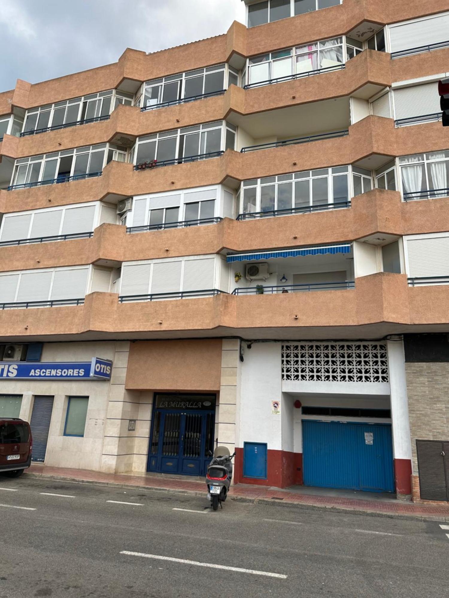 Marina Apartment Торевиеха Екстериор снимка
